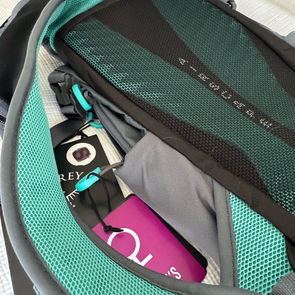 Osprey Raven 14 Women’s Bike Hydro Backpack - Picture 3 of 8